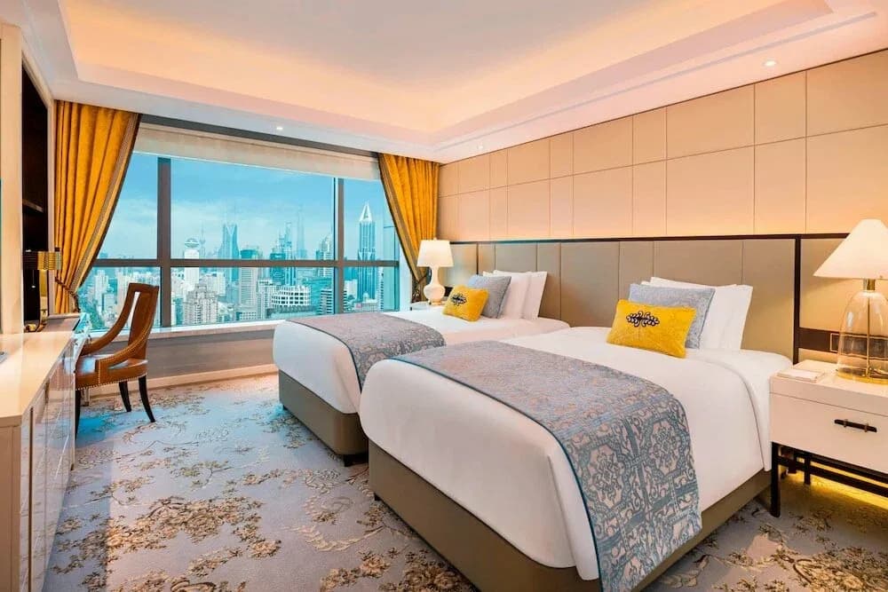 Отель The St. Regis Shanghai Jingan